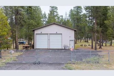 54690 Pinewood Avenue, Bend, OR 97707 - Photo 22