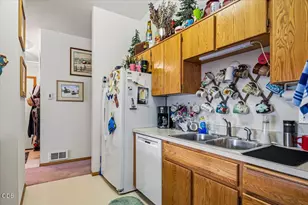 54690 Pinewood Ave, Bend, OR 97707 - Photo 8