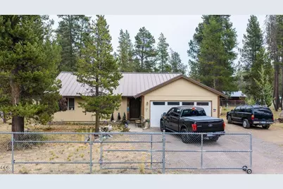 54690 Pinewood Avenue, Bend, OR 97707 - Photo 1