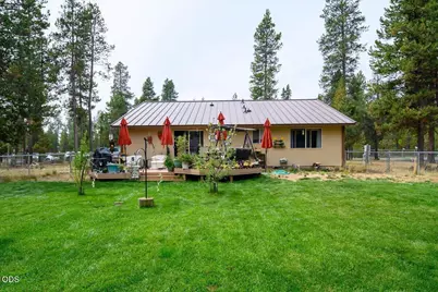 54690 Pinewood Avenue, Bend, OR 97707 - Photo 18
