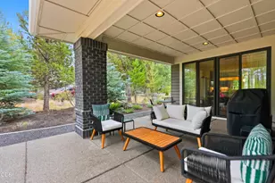 2966 NW Meldrum Ct, Bend, OR 97703 - Photo 40