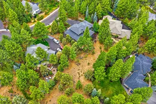 2966 NW Meldrum Ct, Bend, OR 97703 - Photo 48