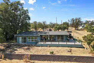 1591 Hwy 234, Eagle Point, OR 97524 - Photo 2
