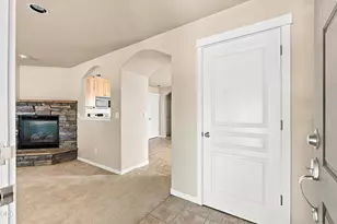 417 NW 27th St, Redmond, OR 97756 - Photo 4