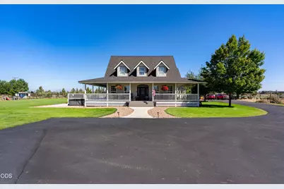 6225 SW Zenith Avenue, Redmond, OR 97756 - Photo 4