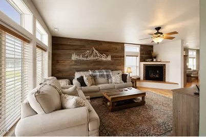 1144 Highlands Drive, Eagle Point, OR 97524 - Photo 2