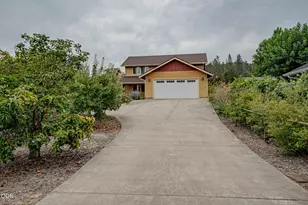2617 SW Florer Dr, Grants Pass, OR 97527 - Photo 38