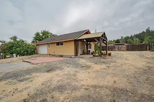 2617 SW Florer Dr, Grants Pass, OR 97527 - Photo 24