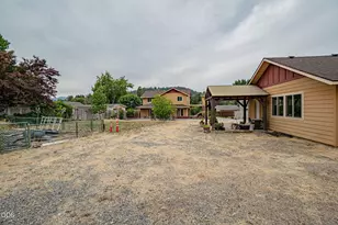 2617 SW Florer Dr, Grants Pass, OR 97527 - Photo 32