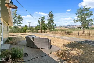 728 W Valley View, Ashland, OR 97520 - Photo 34