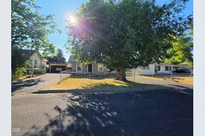 1518 Pleasant Avenue, Klamath Falls, OR 97601 - Photo 2