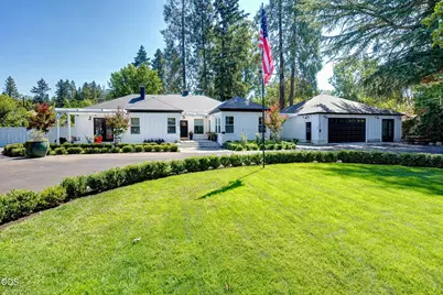123 Vancouver Avenue, Medford, OR 97504 - Photo 1