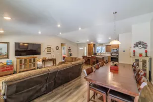 17450 Meadow Way, Bend, OR 97707 - Photo 24