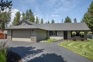 17476 Rail Dr, Bend, OR 97707 - Photo 2