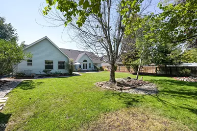 2067 NW Poplar Place, Redmond, OR 97756 - Photo 34