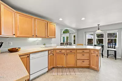 2067 NW Poplar Place, Redmond, OR 97756 - Photo 2