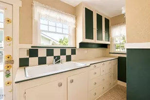 708 Park Ave, Medford, OR 97501 - Photo 12