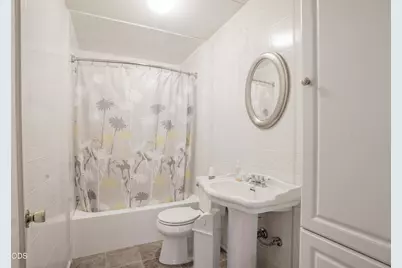 416 W Stewart Avenue, Medford, OR 97501 - Photo 8