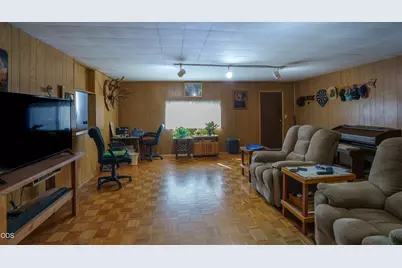 416 W Stewart Avenue, Medford, OR 97501 - Photo 16