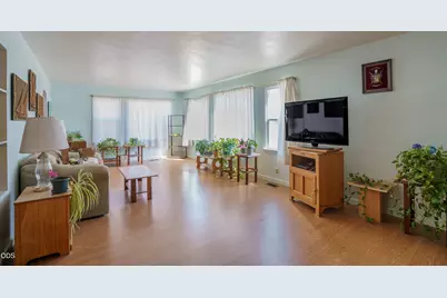 416 W Stewart Avenue, Medford, OR 97501 - Photo 2