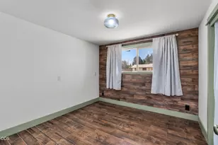 1516 SW 23rd St, Redmond, OR 97756 - Photo 10