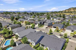 1754 Dragon Tail Pl, Medford, OR 97504 - Photo 40