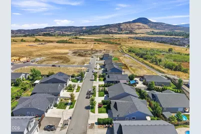 1754 Dragon Tail Place, Medford, OR 97504 - Photo 42