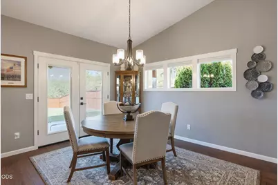 326 SW Kennedy Way, Grants Pass, OR 97526 - Photo 10