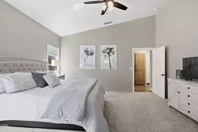 326 SW Kennedy Way, Grants Pass, OR 97526 - Photo 12