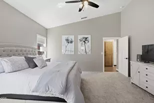 326 SW Kennedy Wy, Grants Pass, OR 97526 - Photo 12
