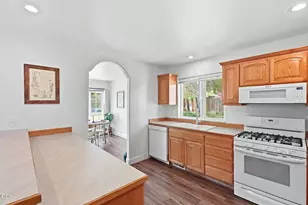 1181 NW Knoxville Blvd, Bend, OR 97703 - Photo 12