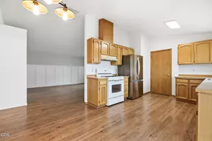 1983 NE Jackson Ave, Bend, OR 97701 - Photo 12