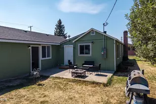 834 NW Ewen St, Prineville, OR 97754 - Photo 6
