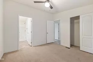 61000 Brosterhous Rd, Bend, OR 97702 - Photo 16