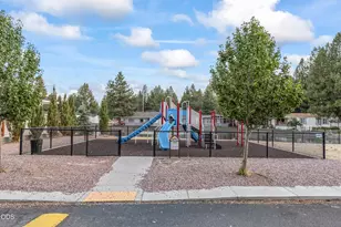61000 Brosterhous Rd, Bend, OR 97702 - Photo 36