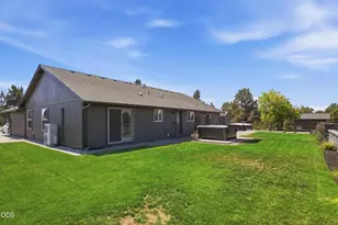 4285 NE Butler Ave, Redmond, OR 97756 - Photo 26