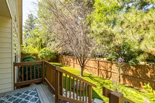 60813 Grand Targhee Dr, Bend, OR 97702 - Photo 24