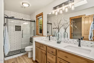60813 Grand Targhee Drive, Bend, OR 97702 - Photo 18
