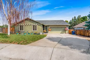 2227 SW Newberry Ct, Redmond, OR 97756 - Photo 1