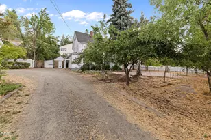 540 E California St, Jacksonville, OR 97530 - Photo 66