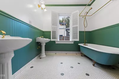 540 E California Street, Jacksonville, OR 97530 - Photo 32