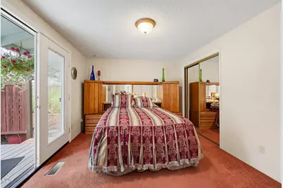 1964 Camellia Avenue, Medford, OR 97504 - Photo 32