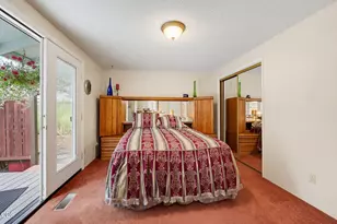 1964 Camellia Ave, Medford, OR 97504 - Photo 32