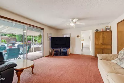 1964 Camellia Avenue, Medford, OR 97504 - Photo 28