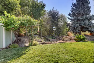 1832 Nancy Avenue, Central Point, OR 97502 - Photo 24
