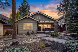 762 Northwest Mount Washington Drive, Bend, OR 97703 - Photo 1