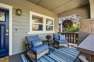 762 Northwest Mount Washington Drive, Bend, OR 97703 - Photo 2