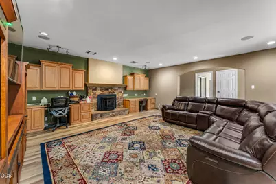 12330 E Evans Creek Road, Rogue River, OR 97537 - Photo 16