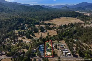 8550 E Evans Creek Rd, Rogue River, OR 97537 - Photo 42