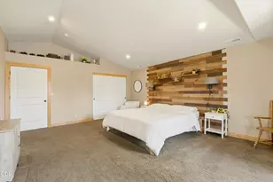 61390 Merriewood Ct, Bend, OR 97702 - Photo 14